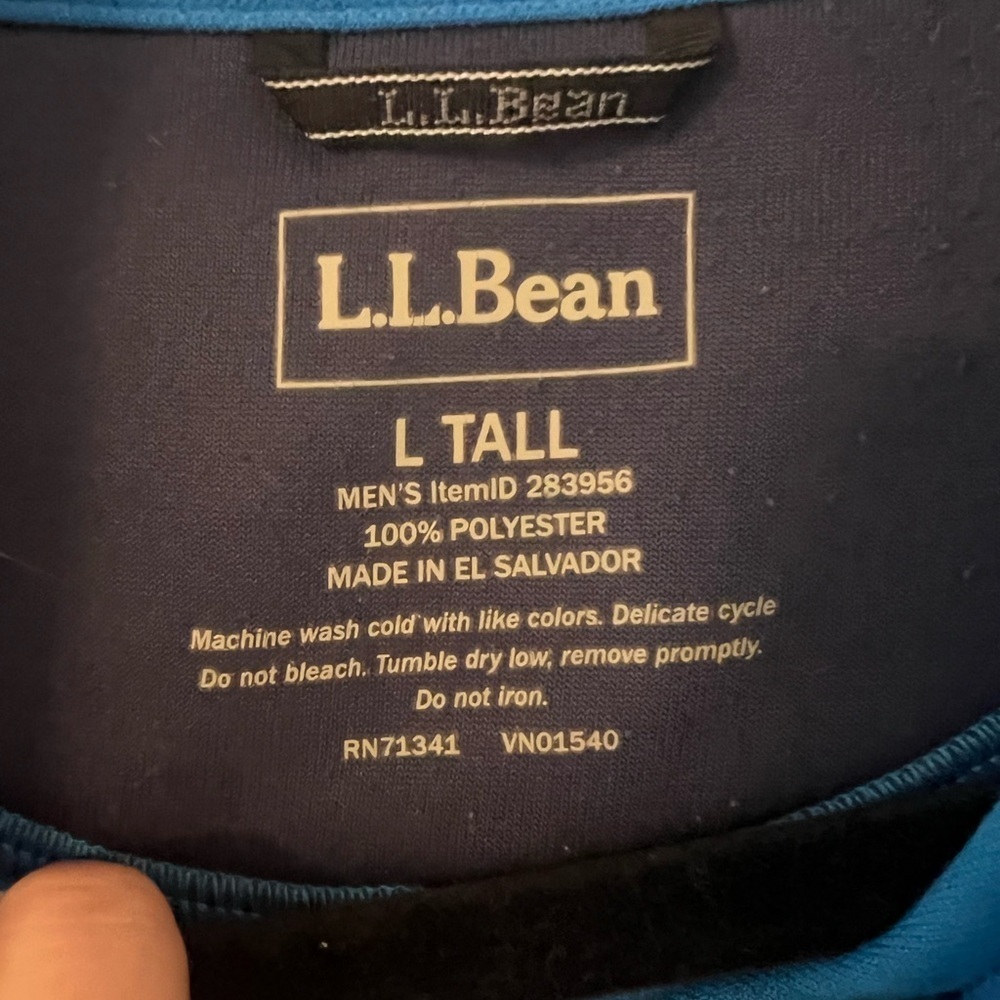 L.L. Bean Men's Blue and Black Pullover size L (N104) - Picture 2 of 8